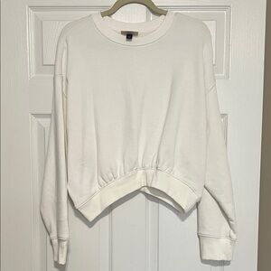 Universal Thread Cream Sweatshirt